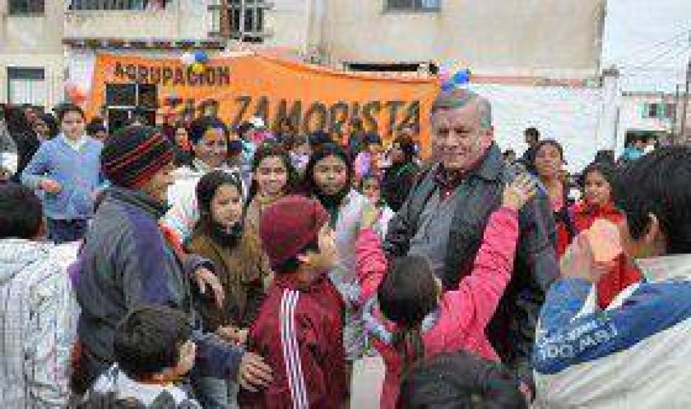 El Intendente Infante particip� de los festejos barriales