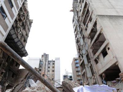 Con el gui�o del juez, el municipio va por la demolici�n de una de las torres