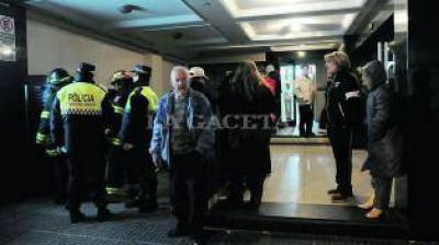 Por problemas en la caldera, el edificio vibr� dos veces y cortaron el gas para evitar una explosi�n
