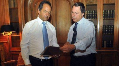 "Scioli es uno de los hombres que est� en mejores condiciones para ser un conductor a nivel nacional"