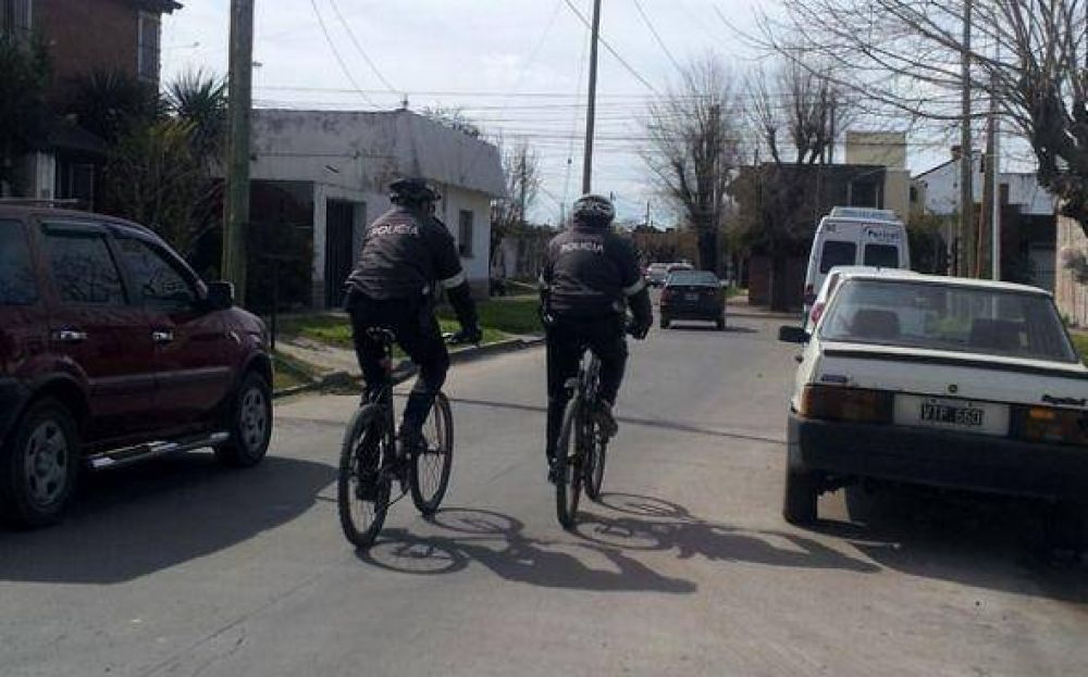 En una entradera, maniataron y asaltaron a una docente