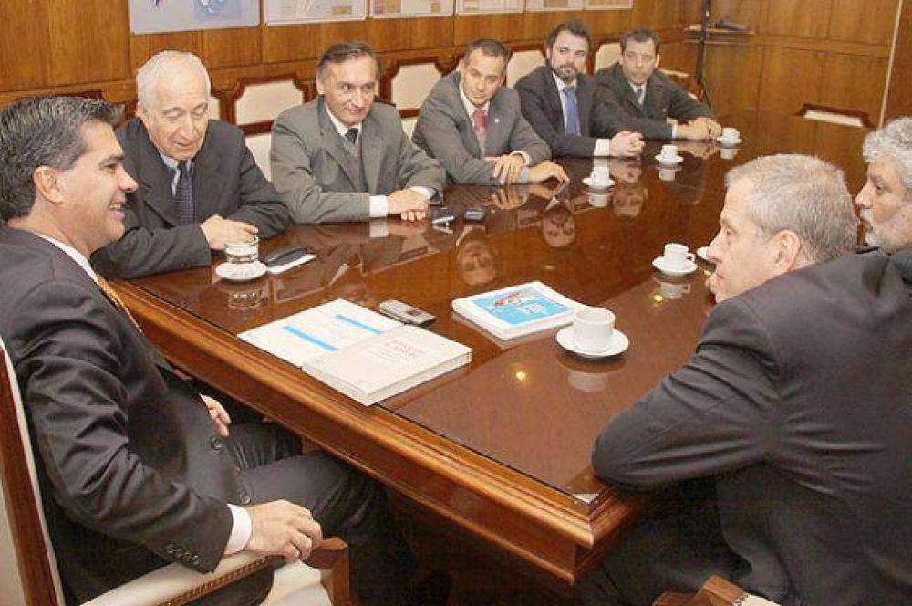 Capitanich recibi� al viceministro de Educaci�n de Naci�n y a Bernardo Kliksberg