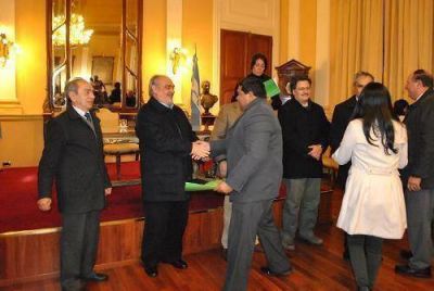 El Gobierno provincial dar� el pase a planta permanente de otros 1200 agentes en toda la provincia