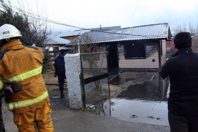Muri� un nene al incendiarse una casa