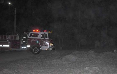 Prendi� un hogar a le�a con combustible e incendi� su casa