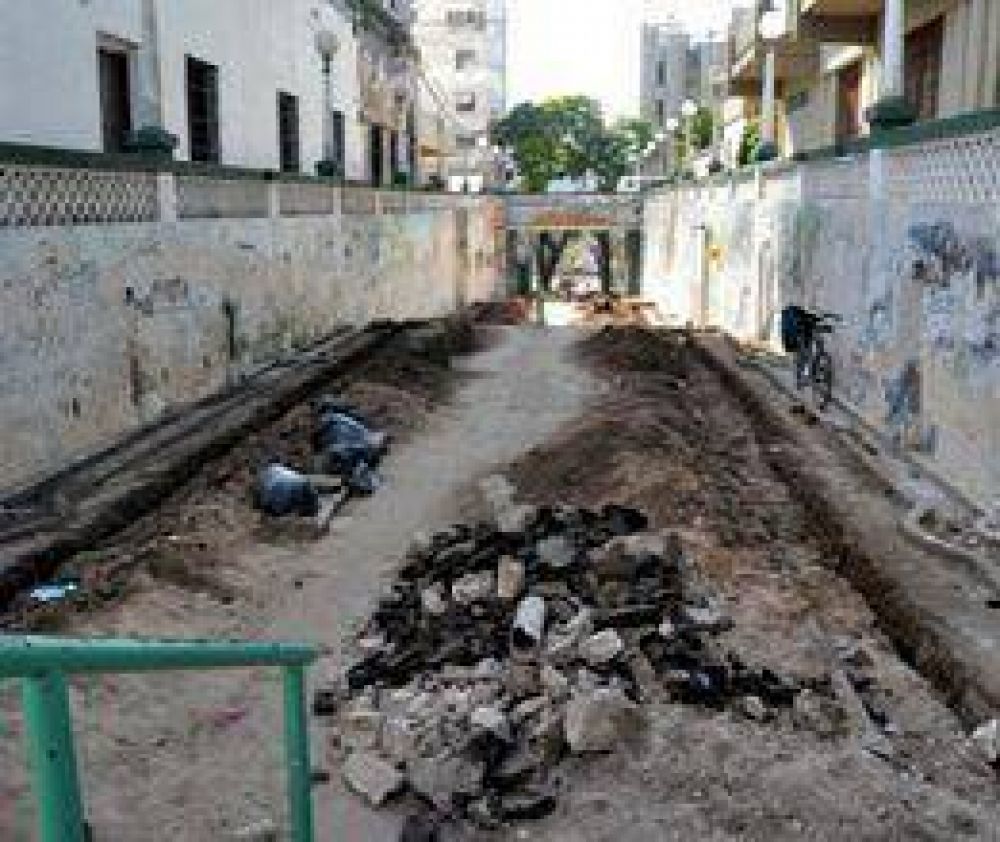 Obras de mejoramiento en la Bajada Belgrano  