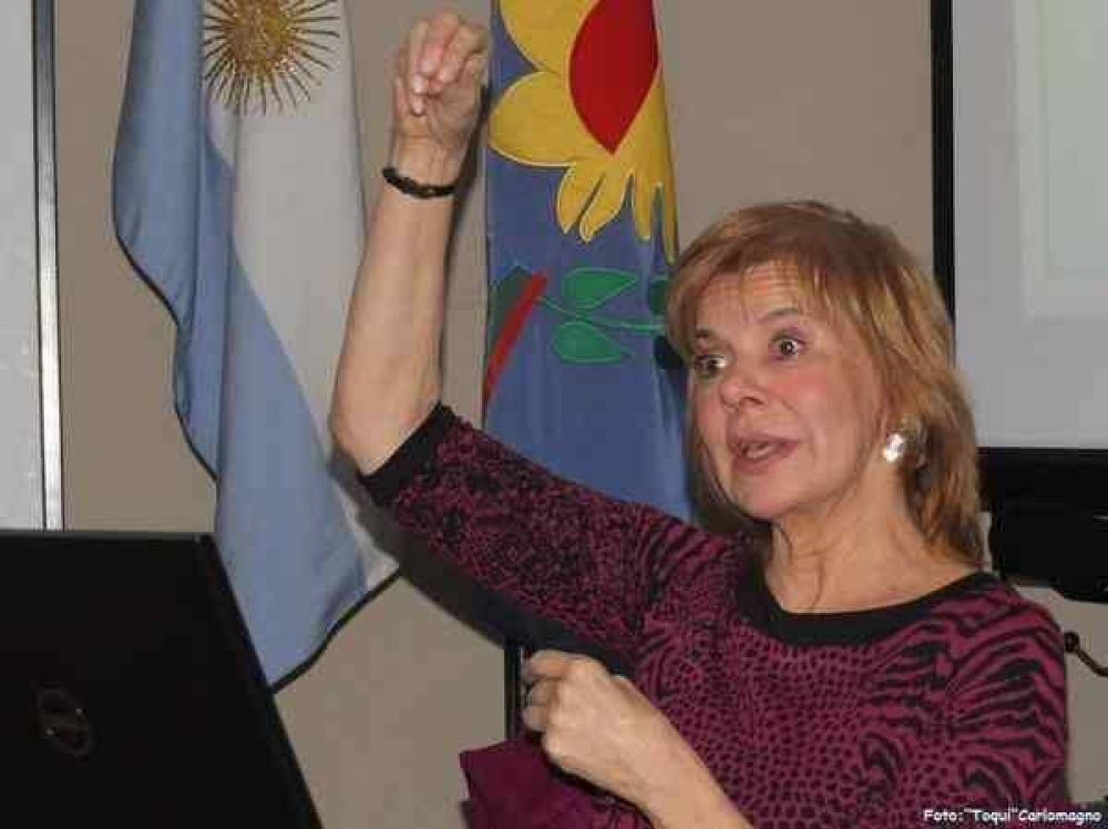 "SOLAMENTE CON LA UNI�N DE TODOS LOS PROFESIONALES LOGRAREMOS QUE NO SIGAN SANCIONADO CONTADORES"