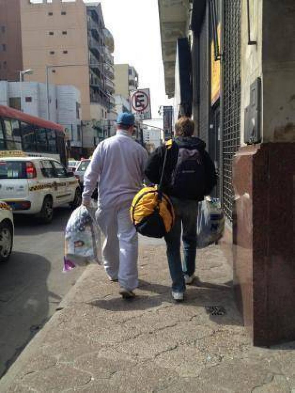 Algunos vecinos comenzaron a abandonar el edificio de San Juan 730