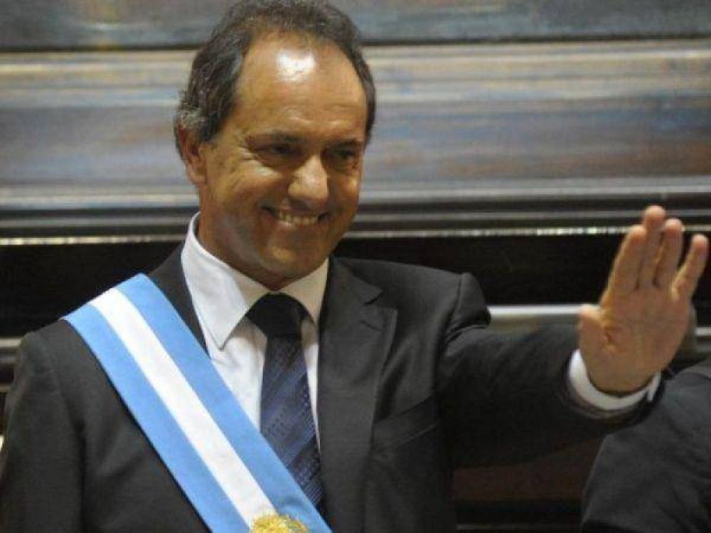 2015: Scioli arriba de Massa