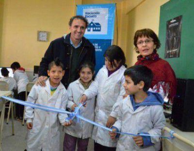 Katopodis lanz� un programa de inclusi�n digital en las escuelas