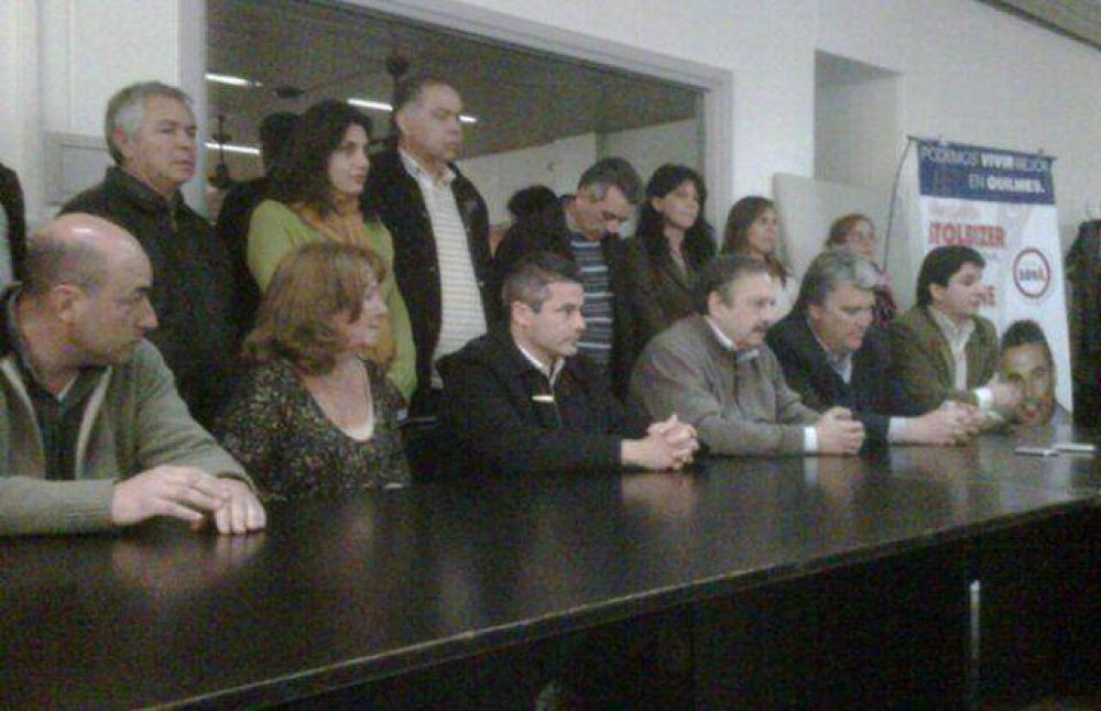Alfons�n particip� del encuentro de candidatos de la Tercera Secci�n 