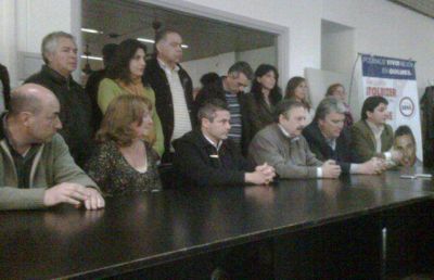 Alfons�n particip� del encuentro de candidatos de la Tercera Secci�n 