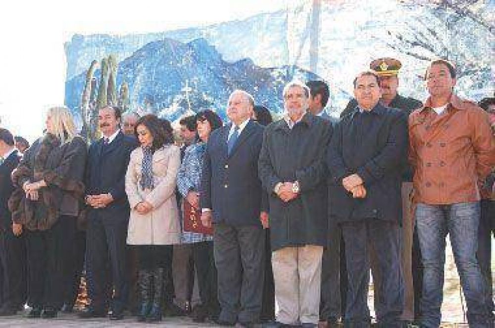 En el aniversario de Sa�ogasta, inauguran IFD �Sonia Gallego�
