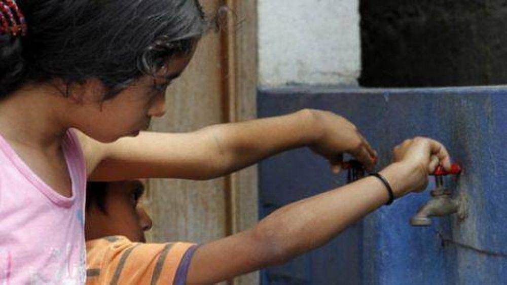Hace cuatro d�as, sin agua en la escuela 323