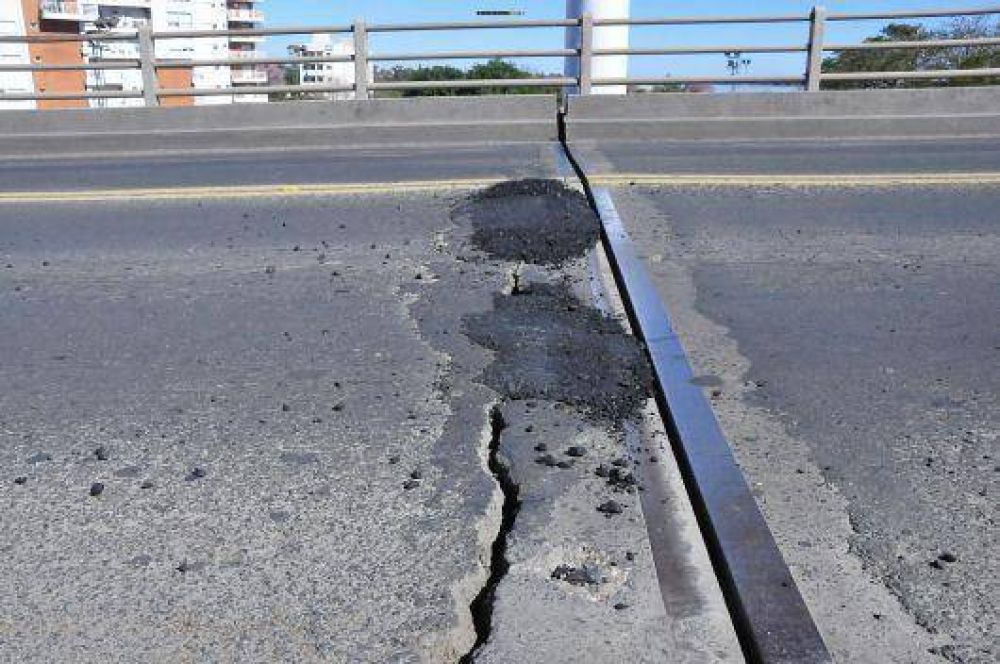 Una siesta complicada en el Puente General Manuel Belgrano