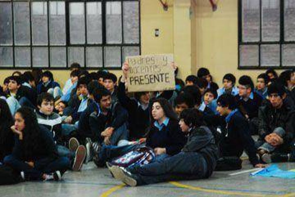 Alumnos realizar�an refacci�n de escuela