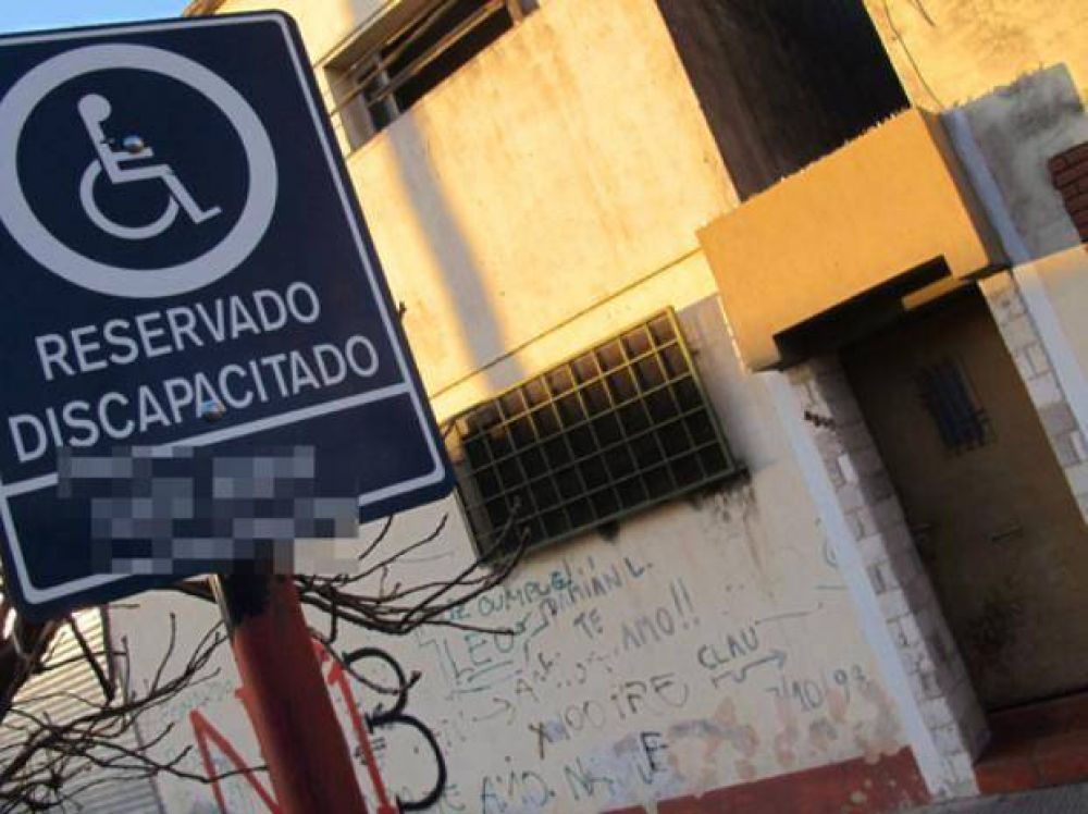 Violento atraco a una familia en su vivienda de la zona oeste