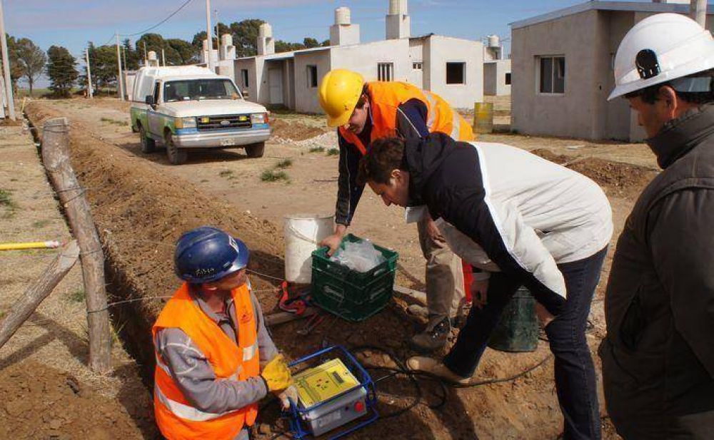 Obra de gas en el barrio de viviendas de Tornquist