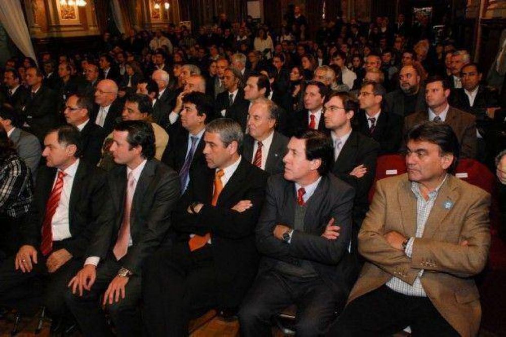 Intendentes: corte de boleta, traici�n o venganza