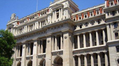 En dos meses, el Gobierno sufri� al menos ocho fallos adversos