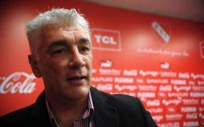 De Felippe fue presentado como nuevo t�cnico de Independiente