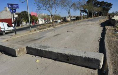 Hace 10 a�os est� cerrada la Costanera en la zona de San Vicente