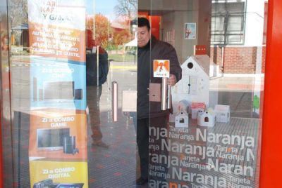 Ingresaron y robaron el local de una empresa de tarjeta de cr�dito
