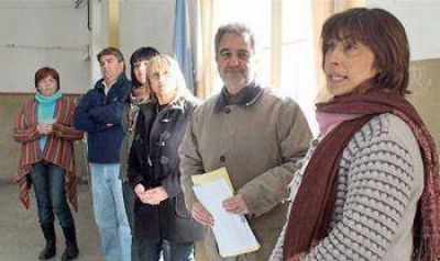 La Escuela Secundaria de Manuel Ocampo recibi� un subsidio