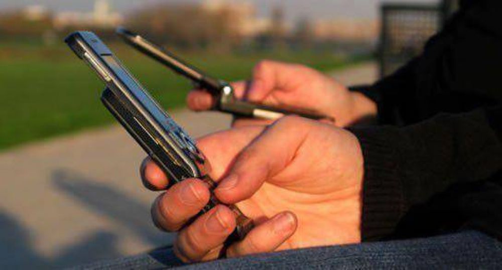 Empresas de celulares invertir�an $100 millones en 2014