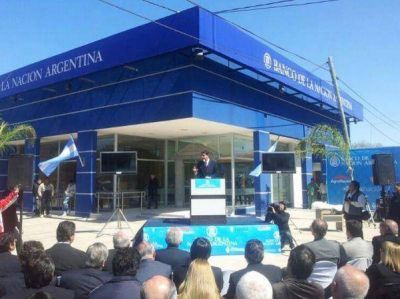Un viejo anhelo hecho realidad: Pampa del Infierno inaugur� la sucursal del Banco de la Naci�n