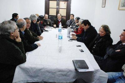 El titular de la UCR consider� que fue una �excelente reuni�n�