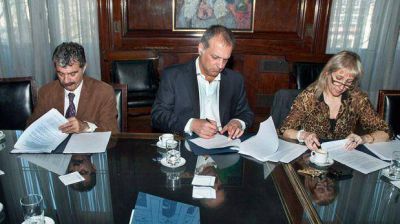 Por un convenio con el Banco Naci�n 344 familias de Chubut acceder�n a t�tulos de propiedad