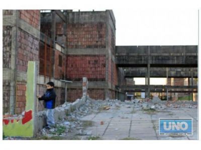 Un departamento en el Lomas cuesta ahora tres veces menos
