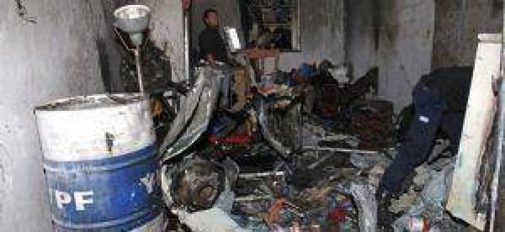 La explosi�n de un aparato prendi� fuego al due�o de casa