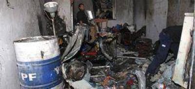 La explosi�n de un aparato prendi� fuego al due�o de casa