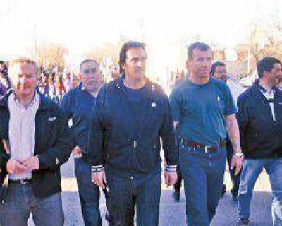 La campa�a de Compromiso Federal desembarc� con pol�mica en Valle F�rtil