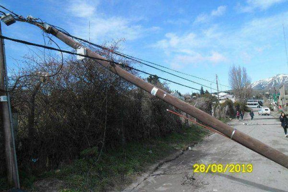 Problemas con cables en calle Mosconi