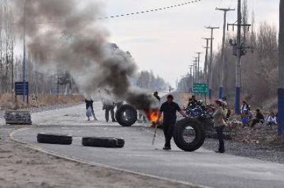 Levantaron el corte de ruta en Roca para poder dialogar