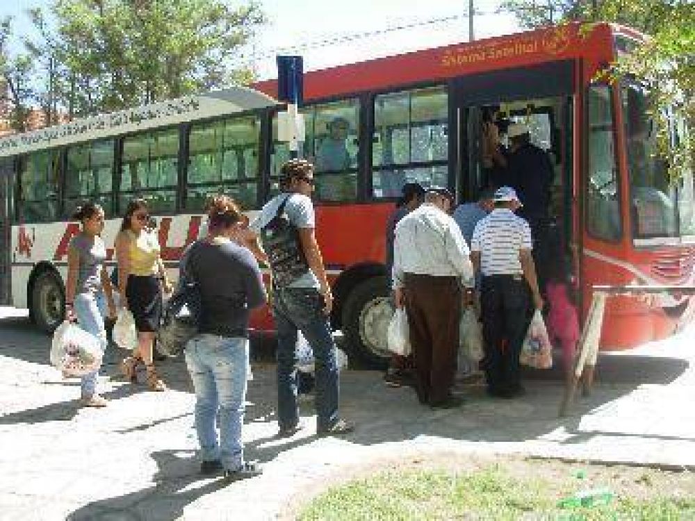 Chos Malal: peligra el servicio de transporte