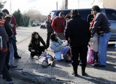 Cinco menores heridos tras colisi�n