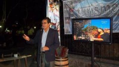 P�ez minti� v�nculo con el Ianiglia e involucr� a cient�ficos que no pertenecen al organismo