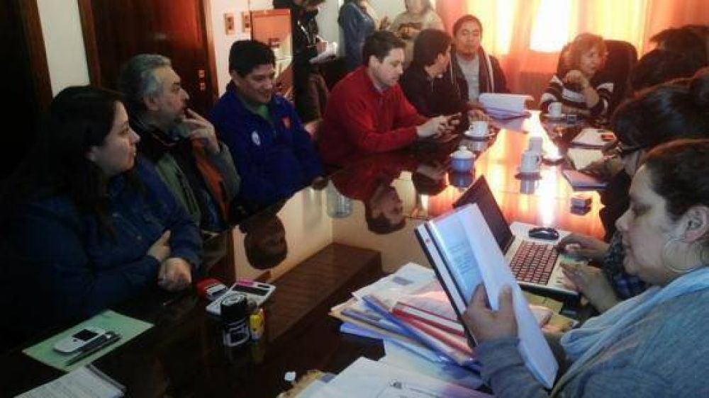 Apertura de licitaci�n amplicaci�n red de gas