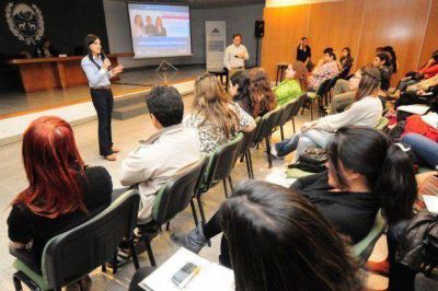 Comenzaron las charlas informativas para j�venes emprendedores