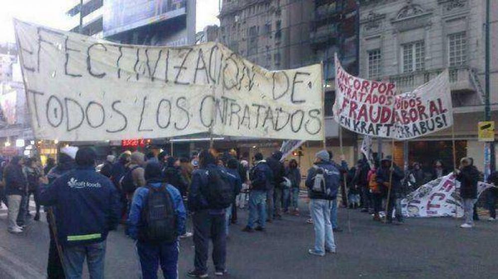 Dos horas de caos por un corte en Corrientes y Callao
