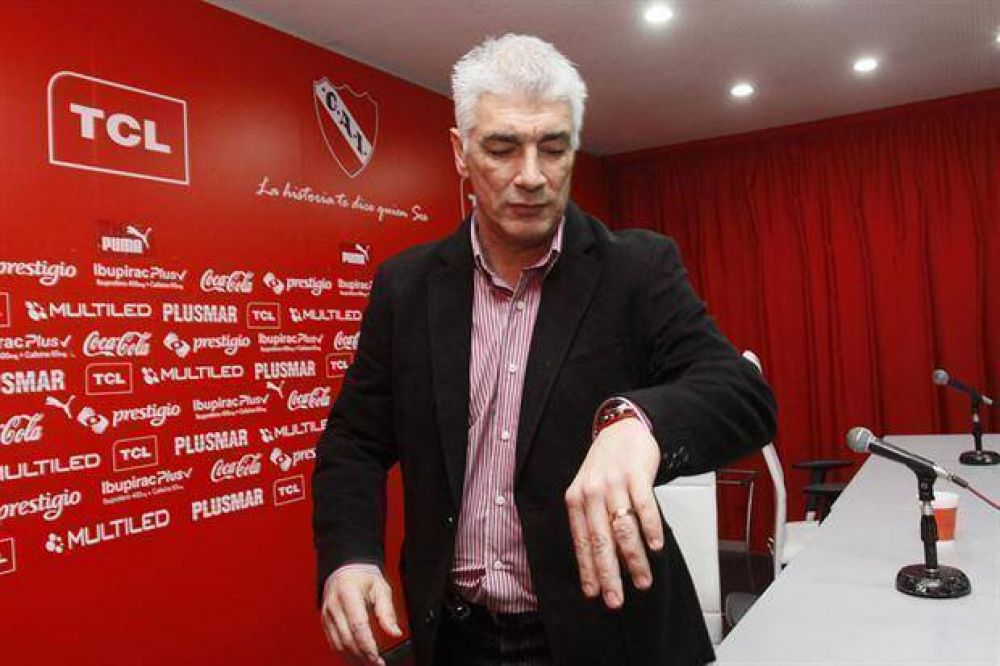 Omar De Felippe, ex combatiente de Malvinas, disc�pulo de Falcioni y amante del buen juego