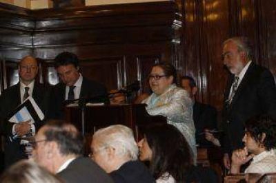 Ley de Medios: Una funcionaria que ech� Sabbatella fue la defensora estrella ante la Corte