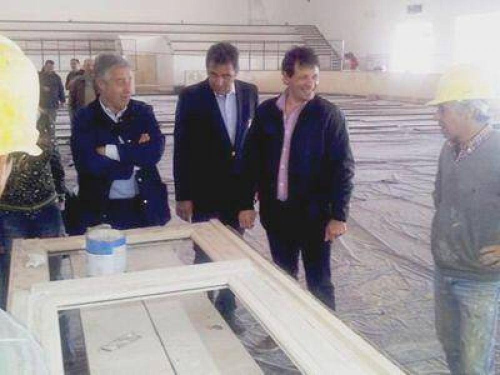 Muestran avances de la obra de refacci�n del CEF N� 1