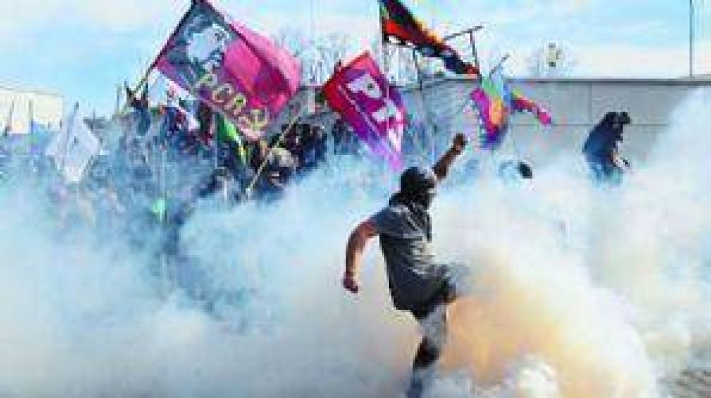 Este viernes le dar�an el alta al docente herido de bala