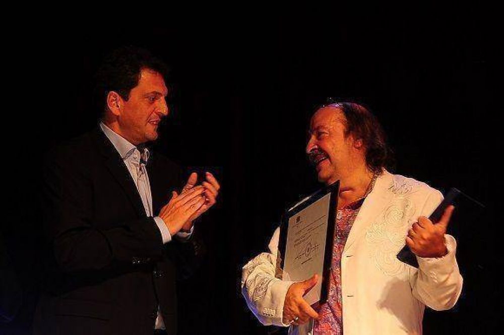 Litto Nebbia festej� sus 50 a�os con el Rock con un gran recital en Tigre