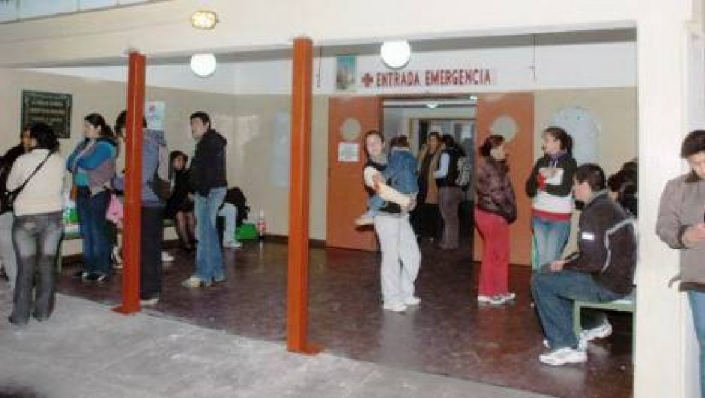 Lo internan de urgencia con tres pu�aladas en la espalda